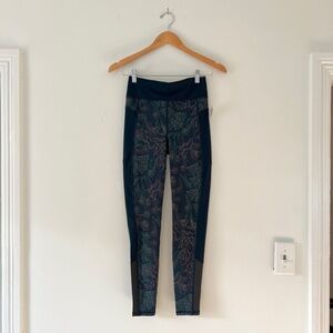 Sweaty Betty NWT XS Zero Gravity Run Leggings 7/8 Inseam Short Blue